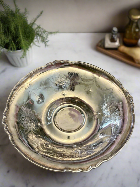 SILVERPLATE FRUIT BOWL BY WILCOX SILVER LADY MARY Pattern - circa 1930s