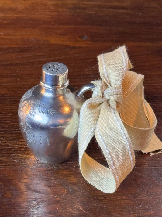 Silverplate Pepper Shaker Ornament Wilcox Quadruple Plate Floral 2.25”