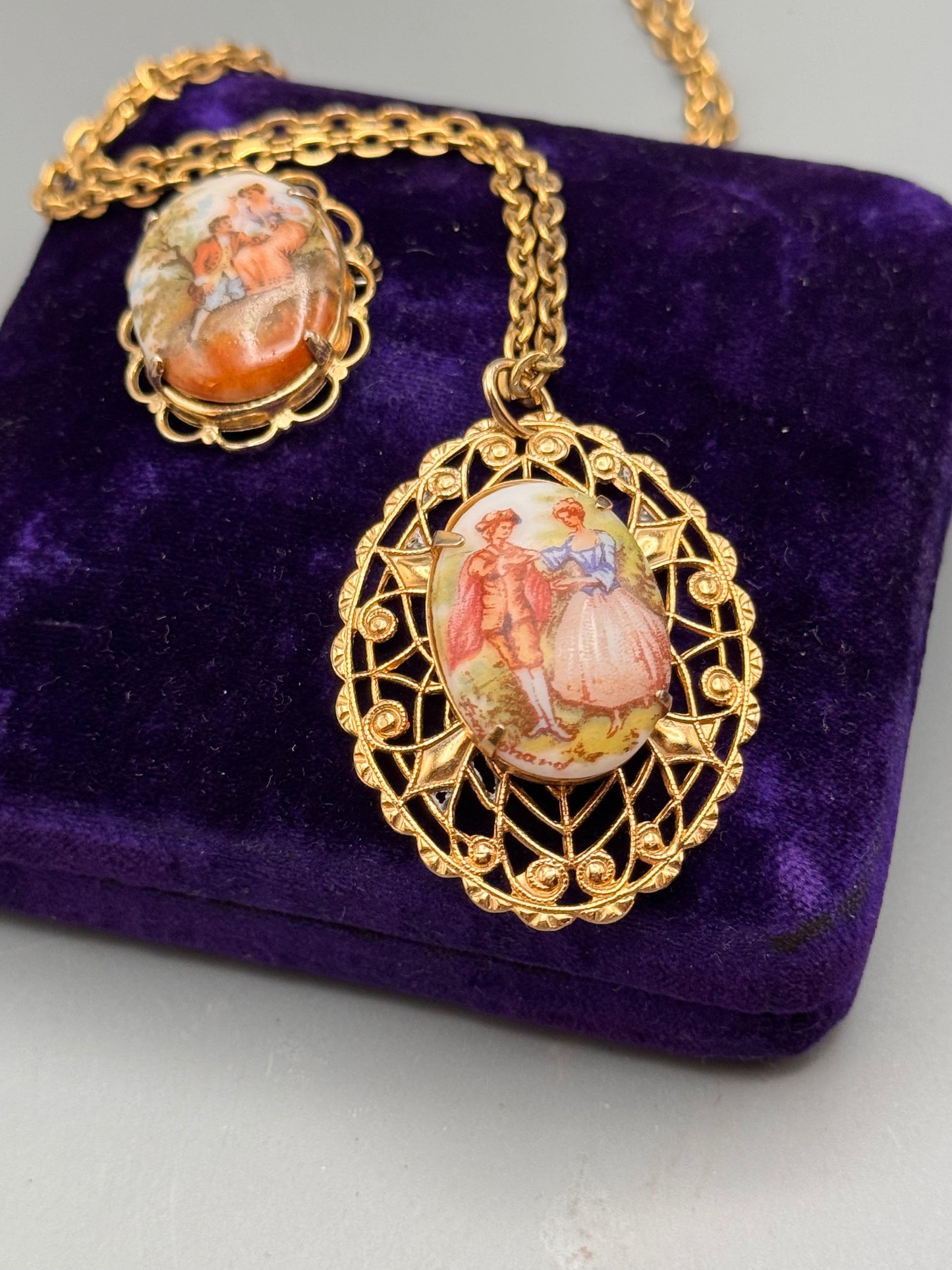 Vintage Goldtone Fragonard Lovers Scene Pendant Necklace & Brooch Set