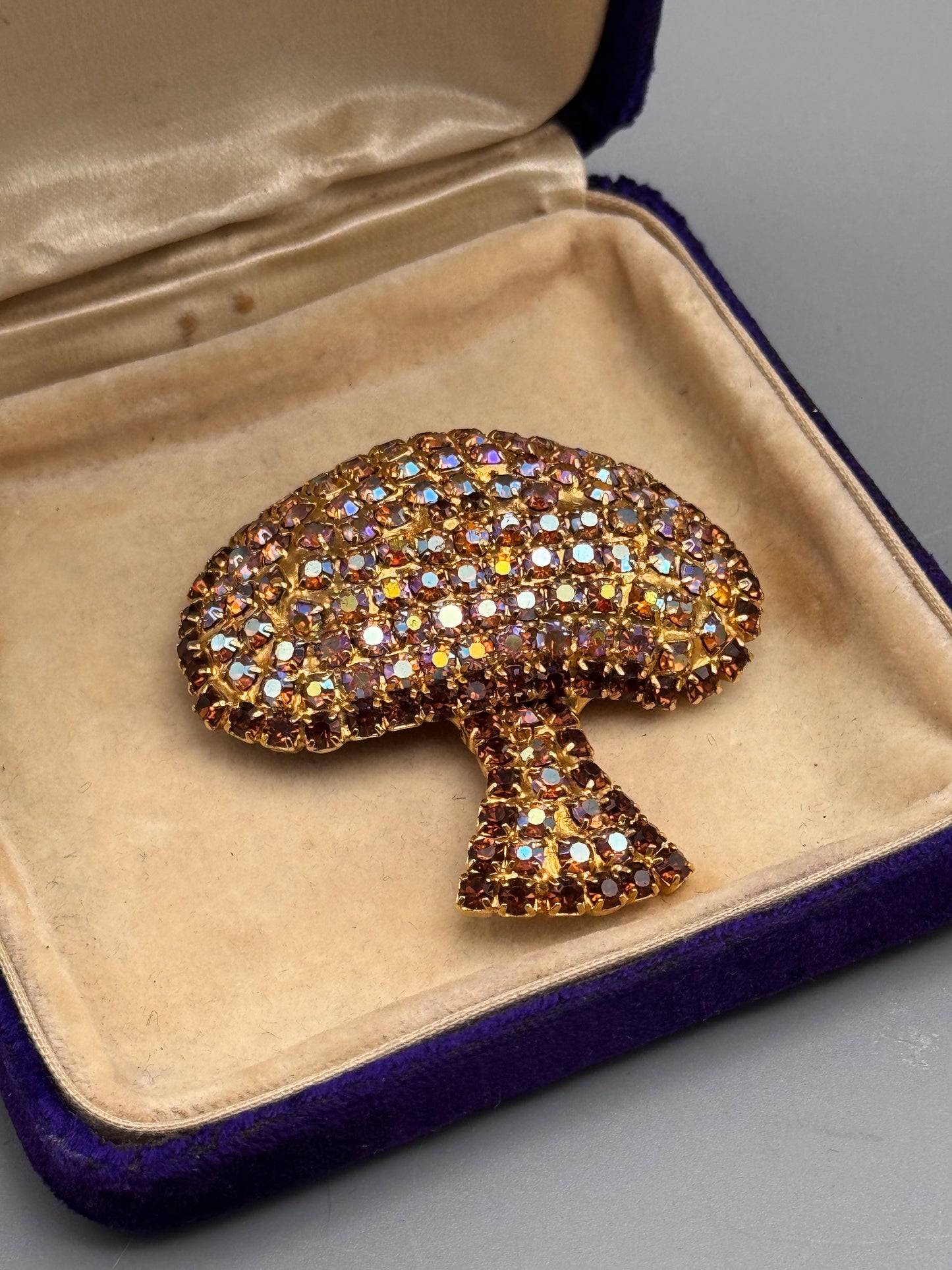 Vintage Rhinestone Mushroom Brooch Goldtone Aurora Borealis 2″