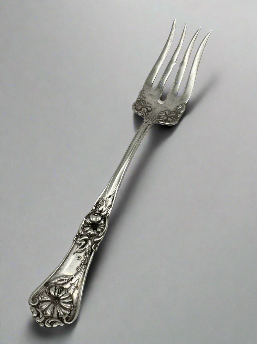 WM A Rogers A1 Silverplate  Grenoble/Gloria Med Cold Meat Fork Pat 1906 8.25”