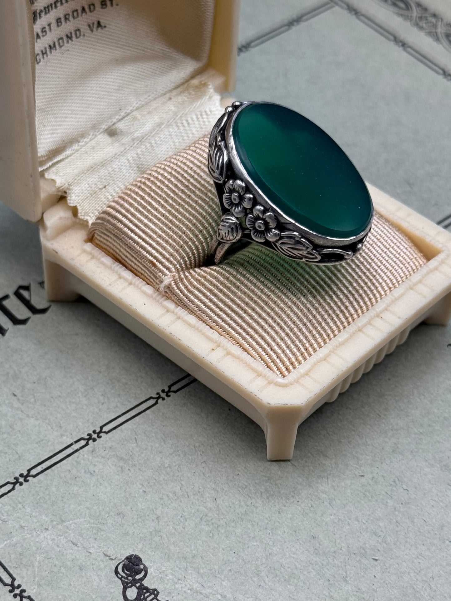 Sterling Silver TESTED Green STONE Ring Floral Statement Cocktail Ring Size 6