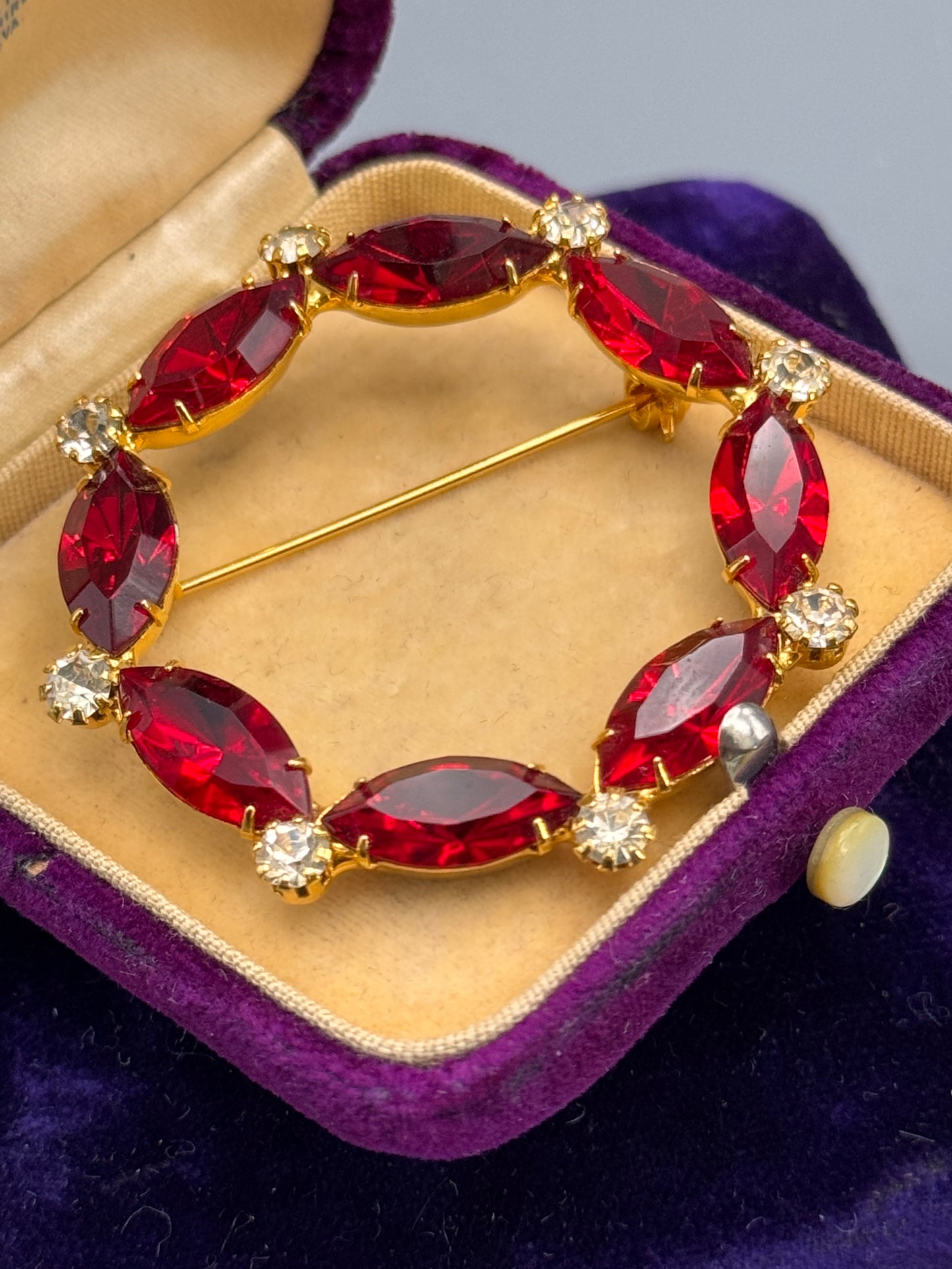 Vintage Circle Brooch Rhinestone Red Clear Goldtone Vintage 2” Scarf Pin