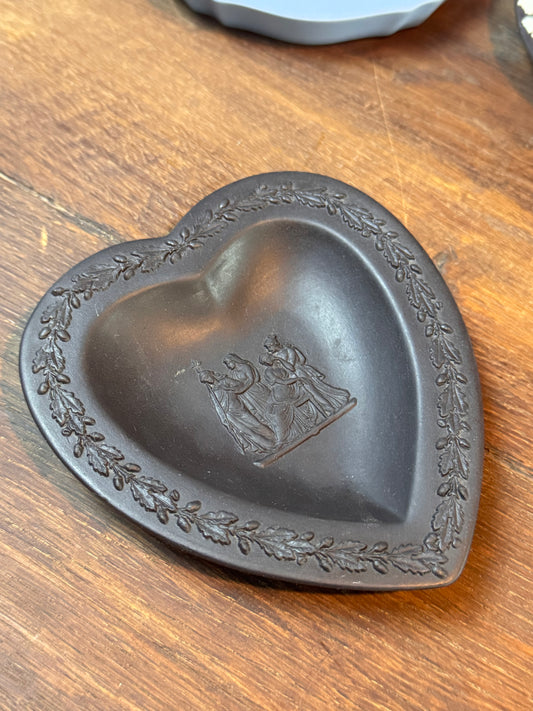 Vintage Wedgwood Black Heart Trinket Dish 1963 England 4.5”