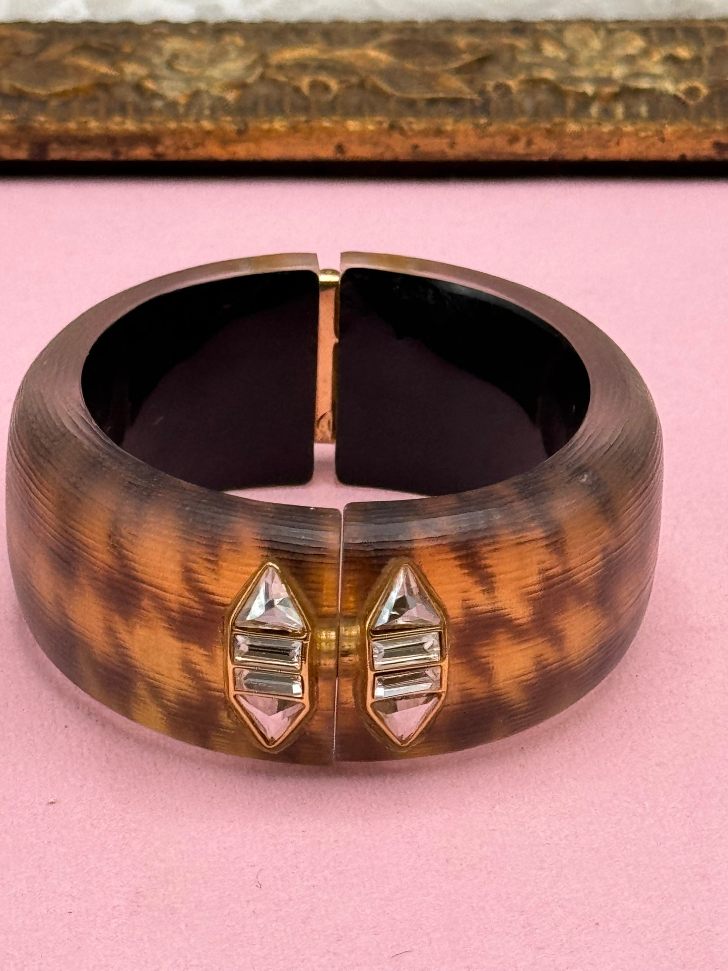 Alexis Bittar Houndstooth Lucite Hinged Bangle Crystal Accent 6.75”