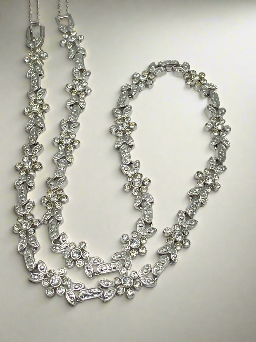 Art Deco Style Clear Rhinestone Silver Tone Floral Design Necklace 15.75”l