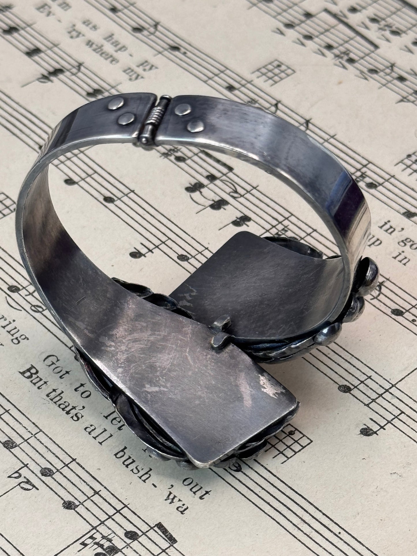 Vintage Silvertone Hinged Bangle Bracelet Art Deco Style Wide 6” Fit