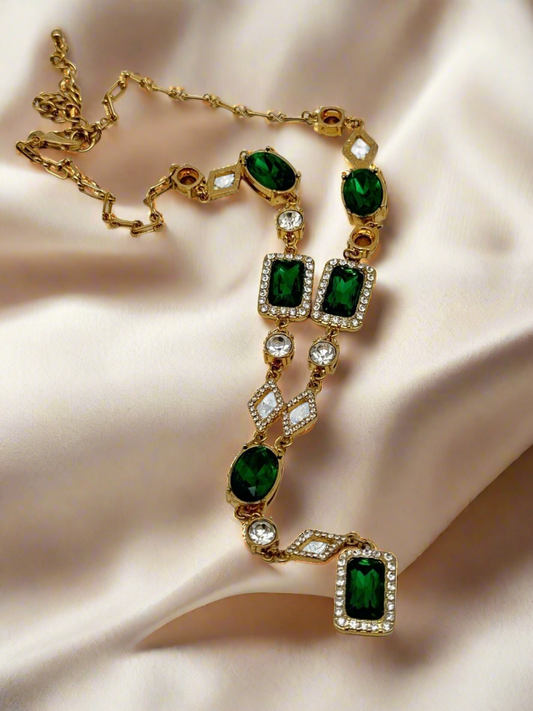 Vintage Green Rhinestone Necklace Goldtone Circa 21”l ESTATE FIND