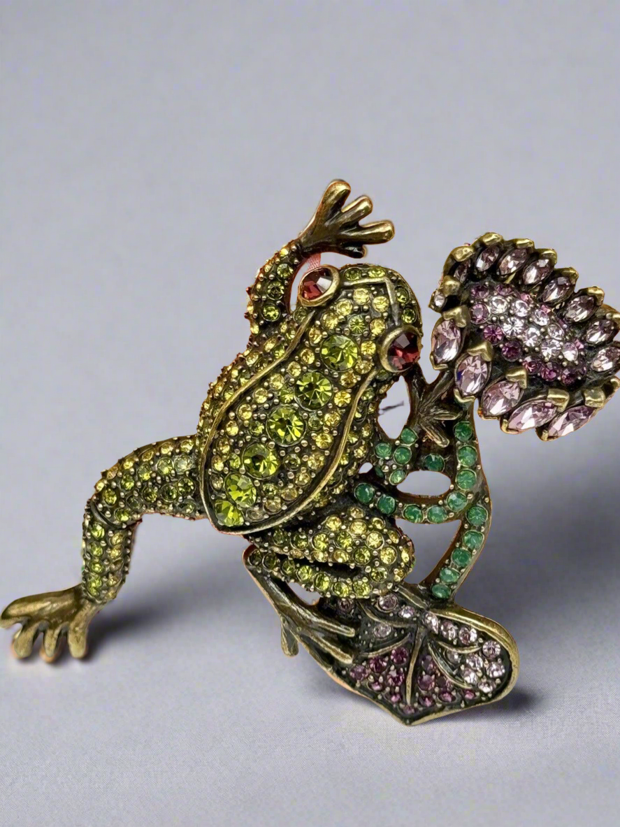 Heidi Daus LARGE Frog BROOCH With Flower Pin Green Pink Vintage Collector EDITION