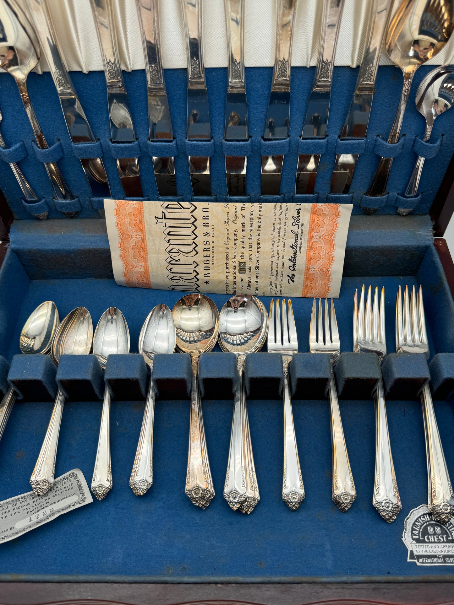 52 Pcs Roger’s Bros STARLIGHT 1950 Silverware Set For 8 In Wood Chest