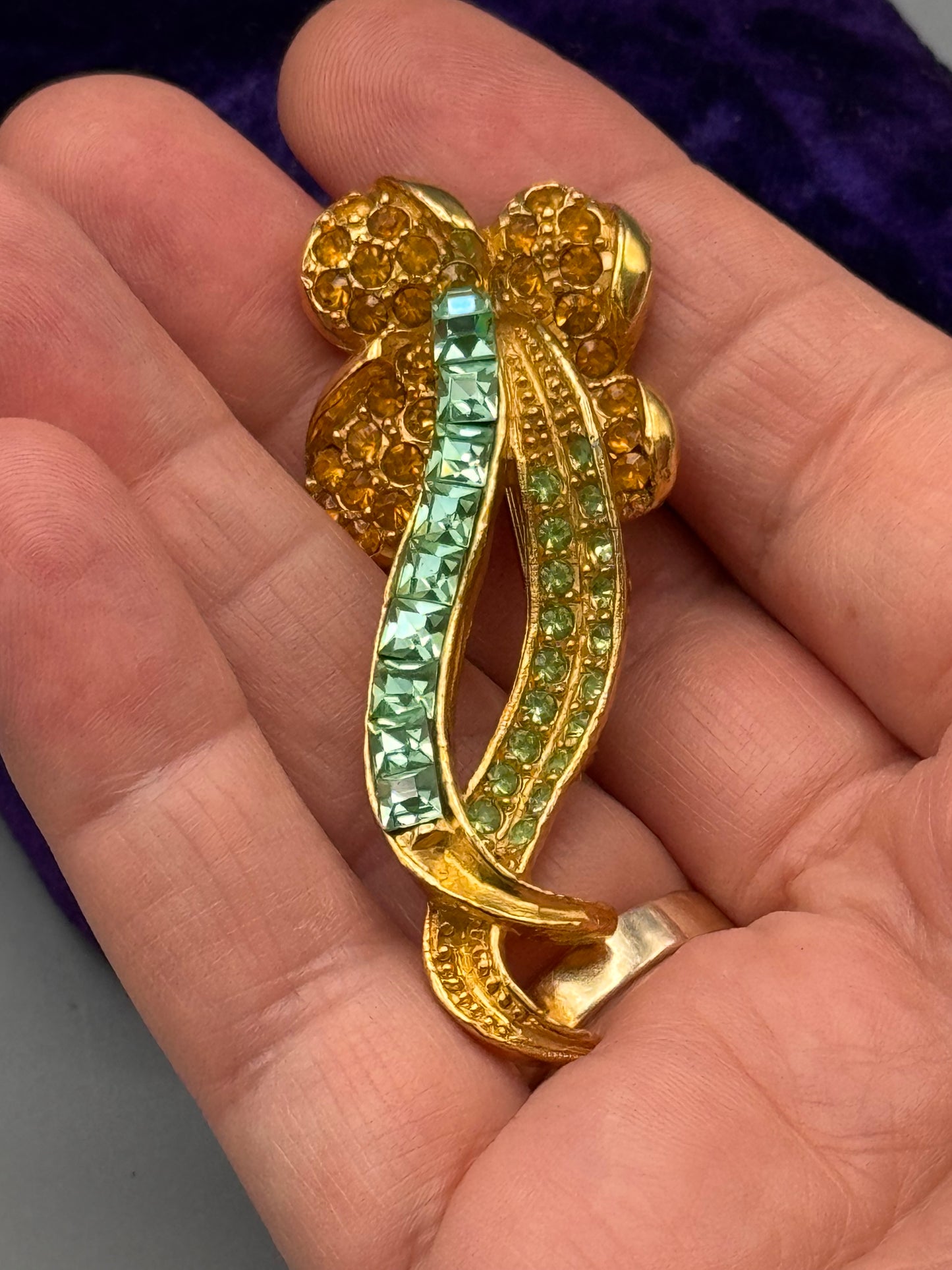 Vintage Pell Brooch Goldtone Bow Ribbon Green Rhinestone Amber Crystal 2.5”