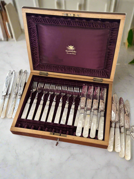 ANTIQUE Mother Of Pearl Silverware Set for 12 SHEFFIELD Silverplate Boxed KEY 24 pieces EXQUISITE