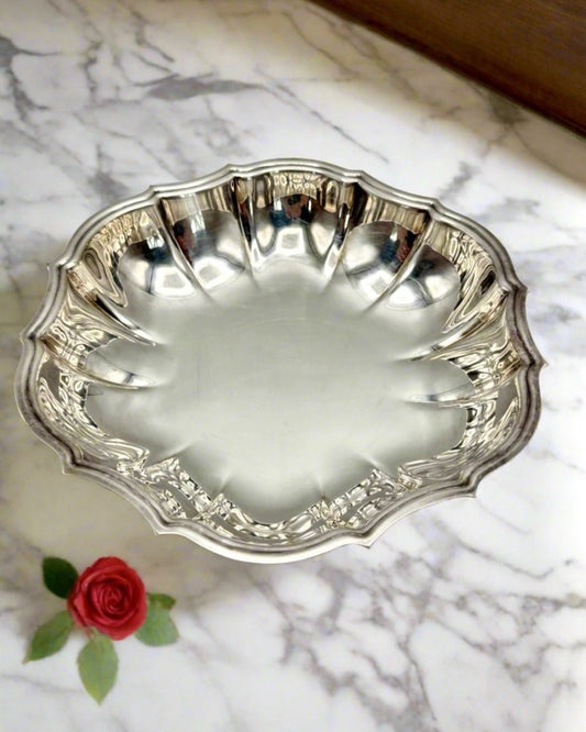Vintage,Chippendale International Silver Company, Silver plate, Bowl 10"