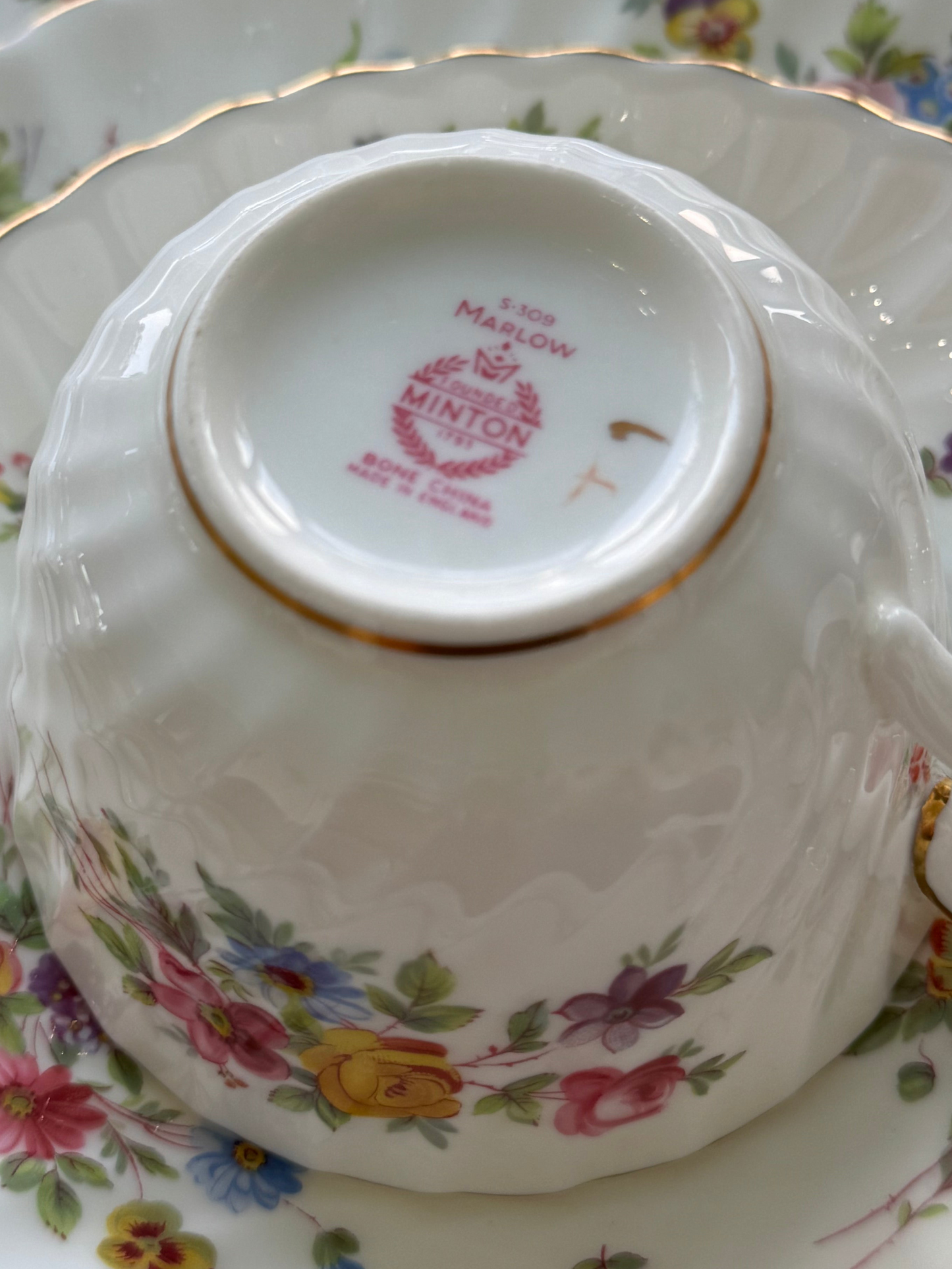 Vintage Minton “Marlow” Fine Bone China Service for 8 – 40 Piece Floral Gilt Dinnerware Set