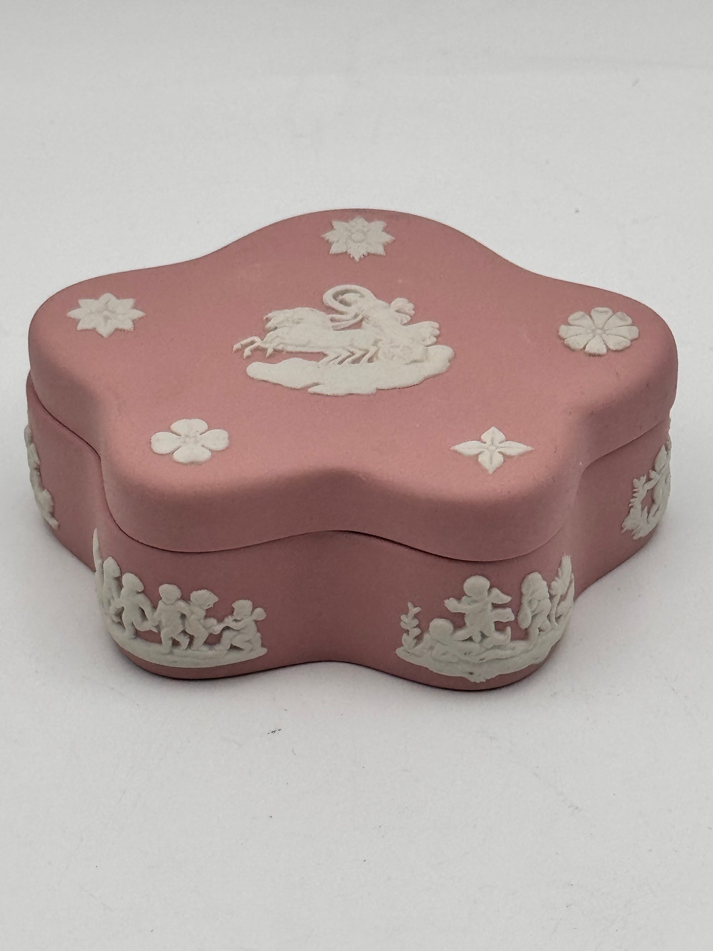 Wedgwood Pink Jasperware Cherub Trinket Box Quatrefoil Shape Made In England Highly Collectible Color