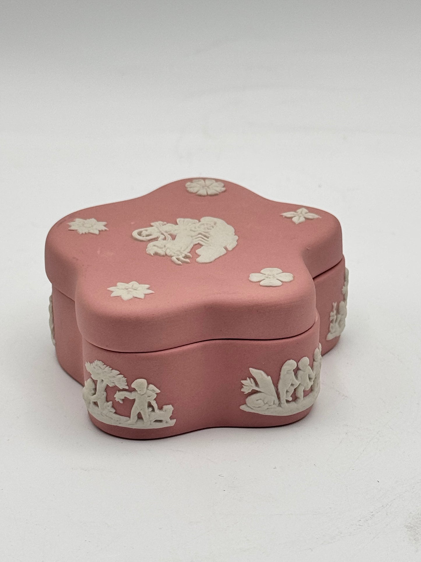 Wedgwood Pink Jasperware Cherub Trinket Box Quatrefoil Shape Made In England Highly Collectible Color