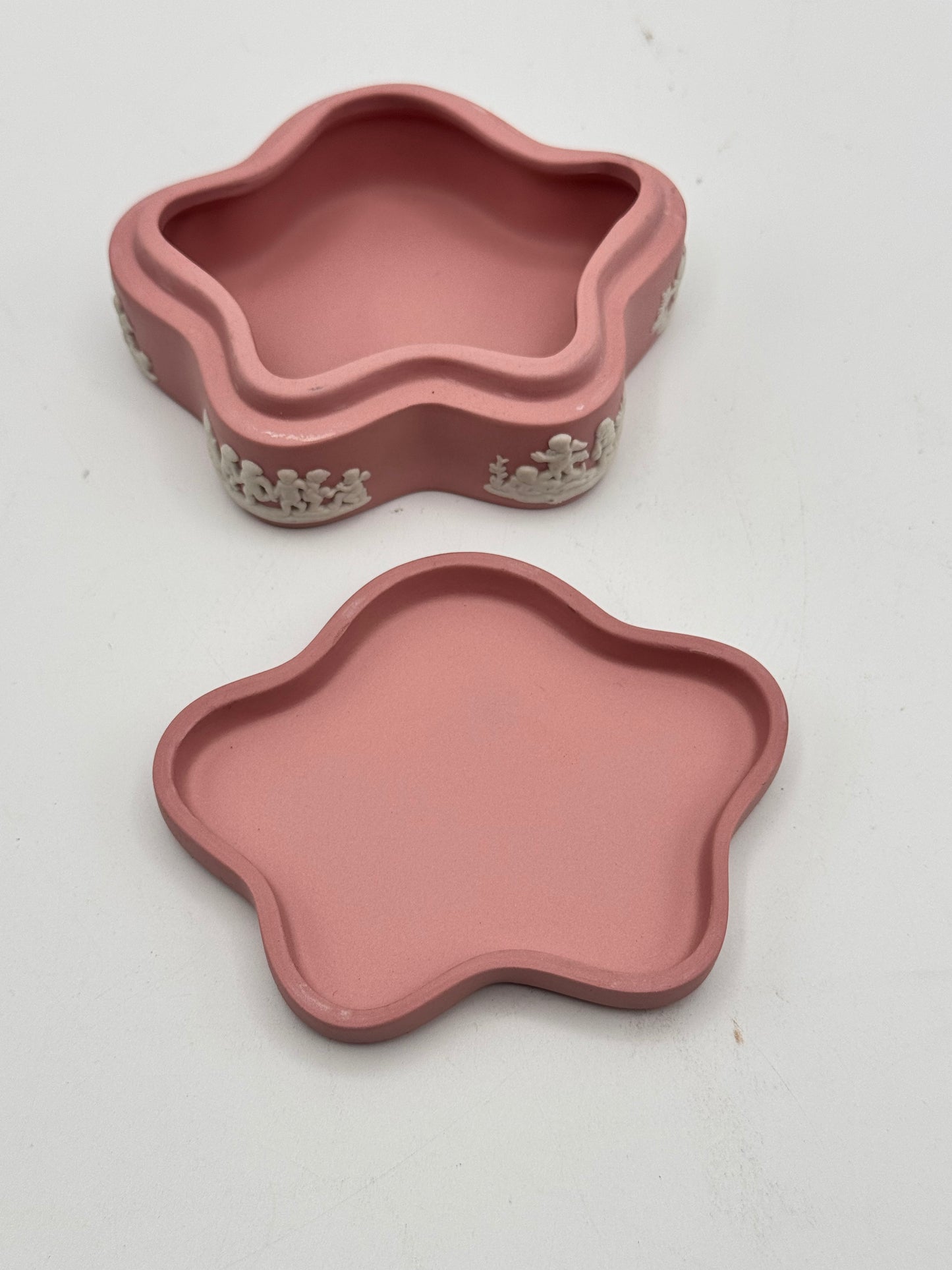 Wedgwood Pink Jasperware Cherub Trinket Box Quatrefoil Shape Made In England Highly Collectible Color