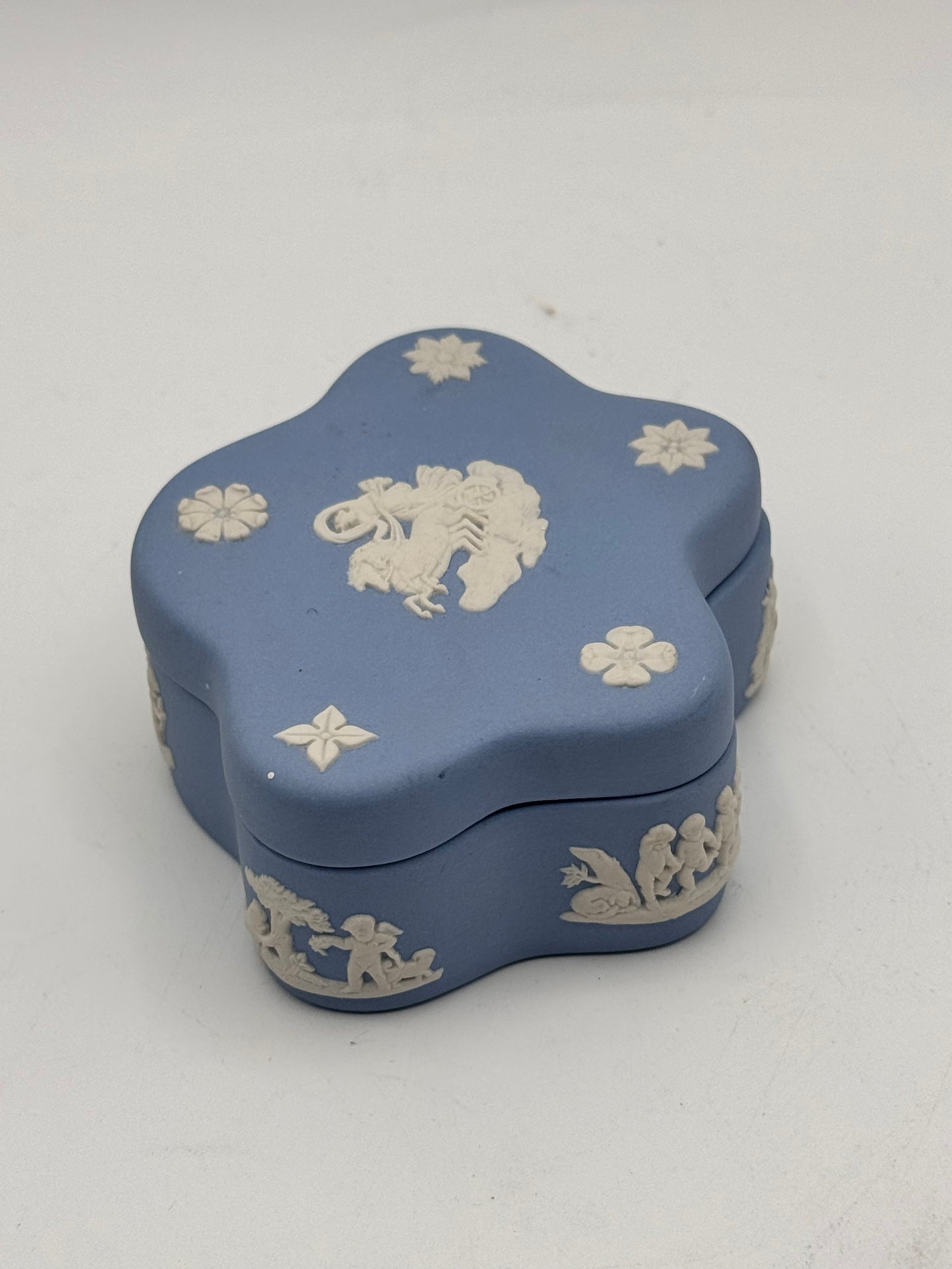 Wedgwood Blue Jasperware Cherub Trinket Box Quatrefoil England