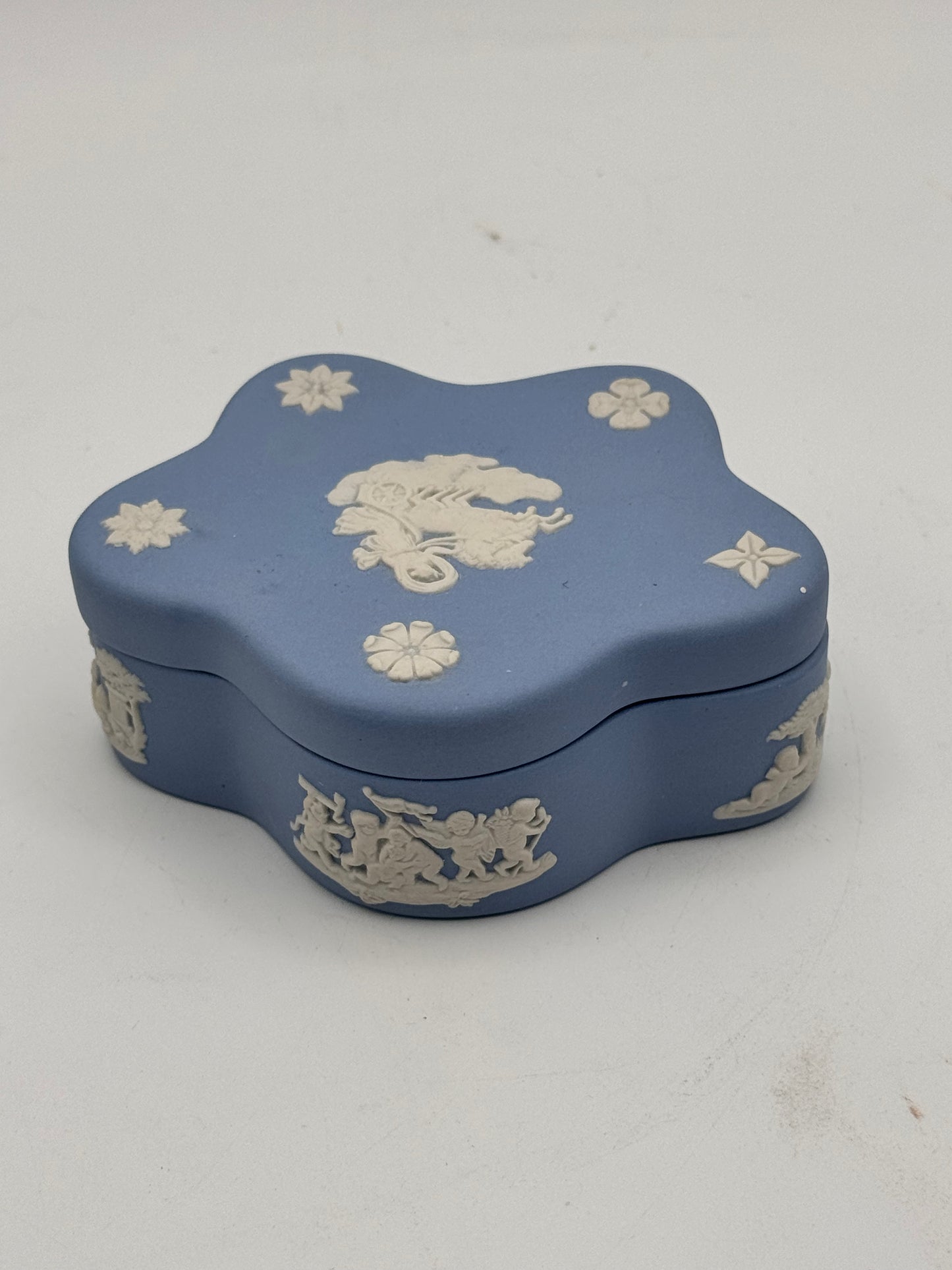 Wedgwood Blue Jasperware Cherub Trinket Box Quatrefoil England