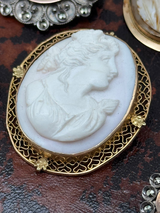 Vintage 14k Pink Conch Shell Cameo Gold Filigree with Hearts