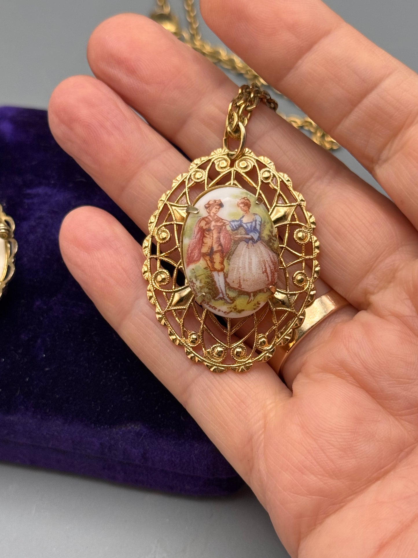 Vintage Goldtone Fragonard Lovers Scene Pendant Necklace & Brooch Set