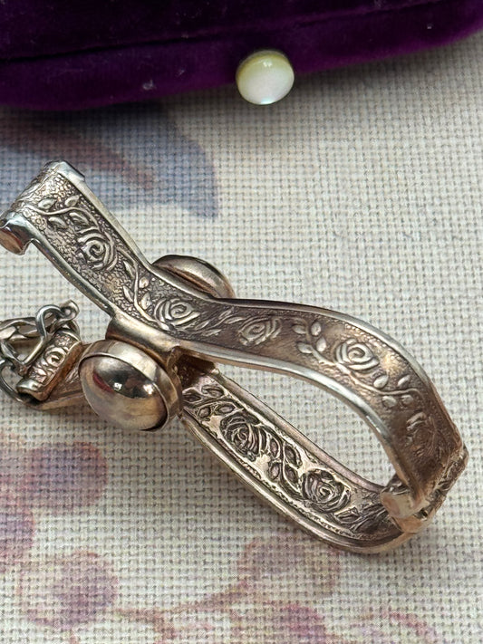 Victorian Style Rose Gold Metal Engraved Glove Holder – 1.75” x 1” – Vintage Floral Design