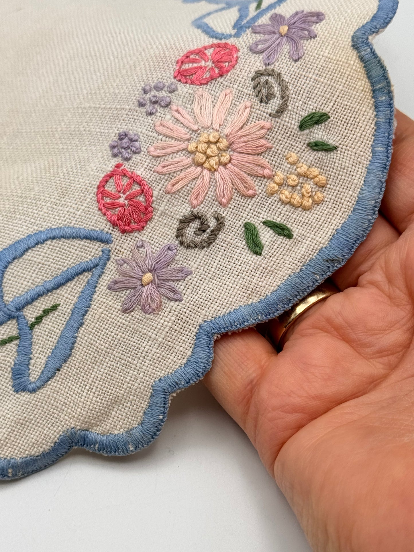 Vintage Hand Embroidered Doily Floral Blue Ribbon Bows Scalloped Edge 10.25”