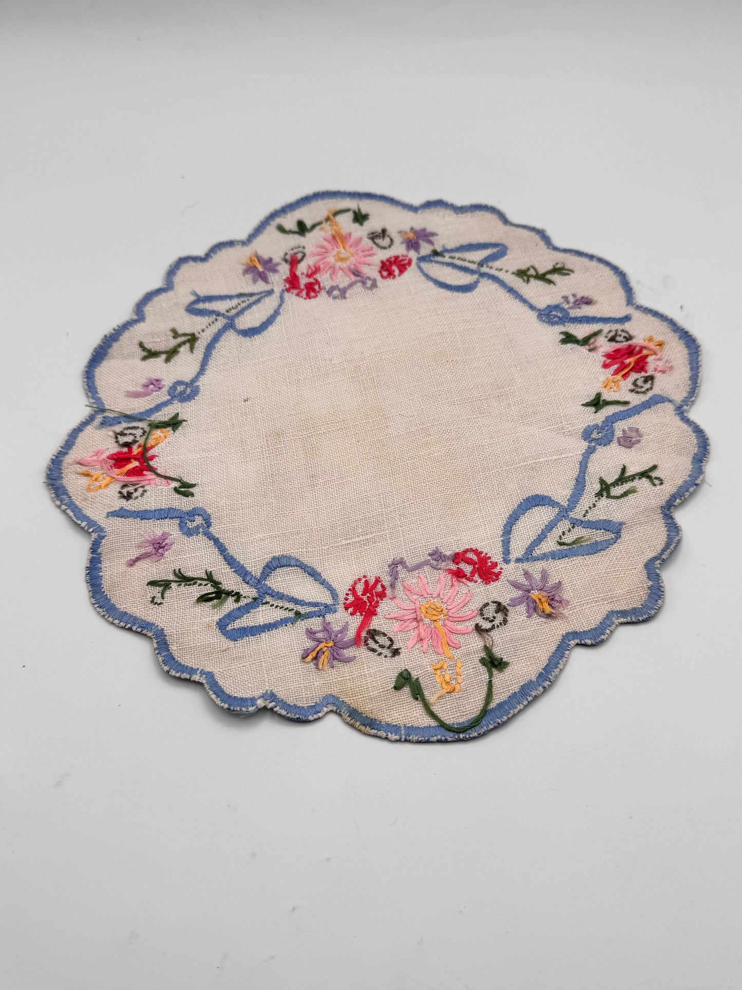 Vintage Hand Embroidered Doily Floral Blue Ribbon Bows Scalloped Edge 10.25”
