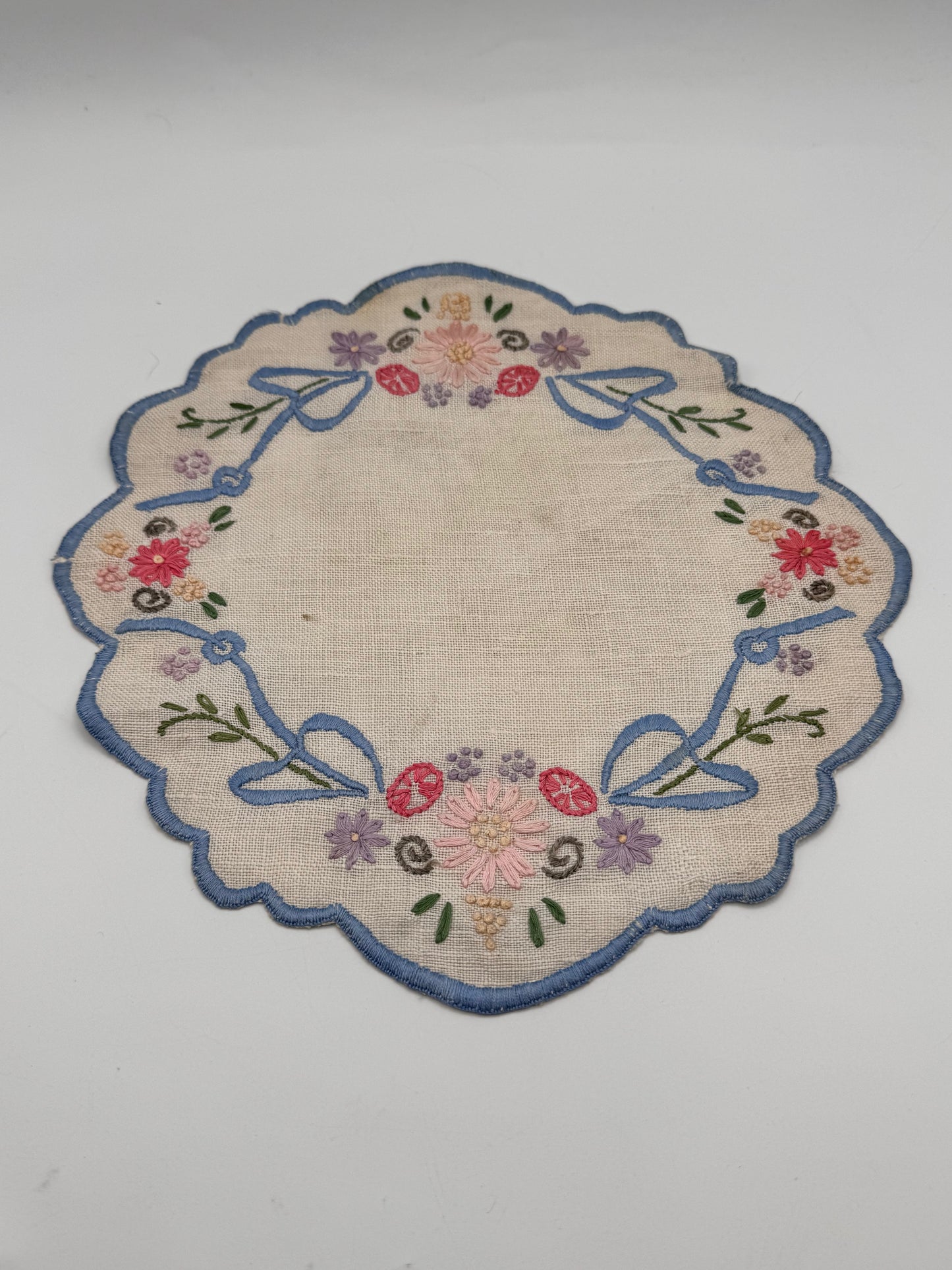 Vintage Hand Embroidered Doily Floral Blue Ribbon Bows Scalloped Edge 10.25”