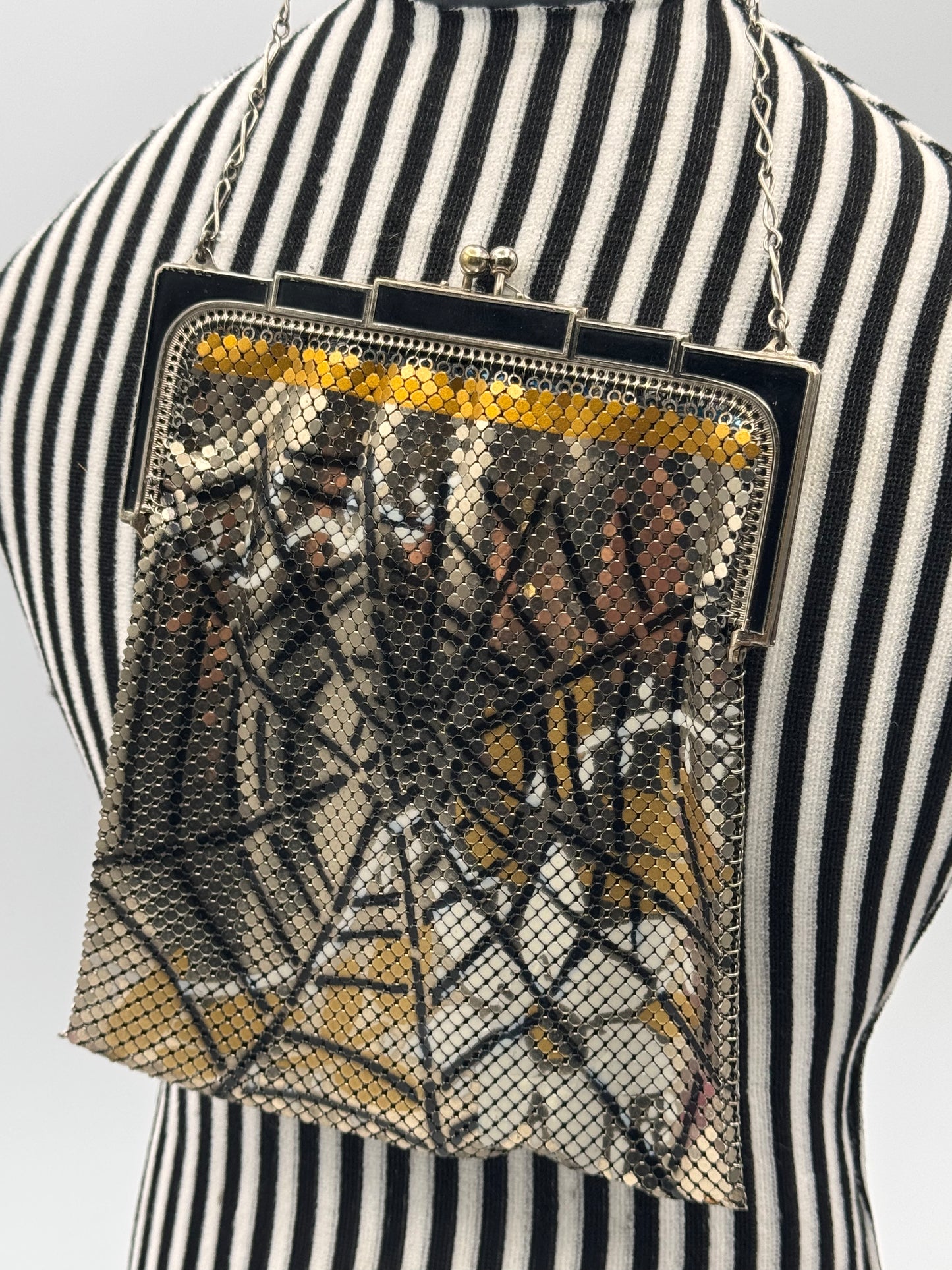 ICONIC Vintage 1920s Whiting & Davis Art Deco Spiderweb Mesh Flapper Evening Purse