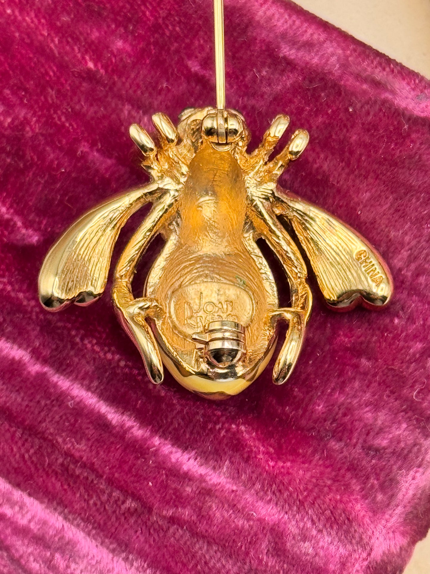 Joan Rivers Bee Brooch Goldtone Yellow Enamel Rhinestone Body Green Eyes 1.5”