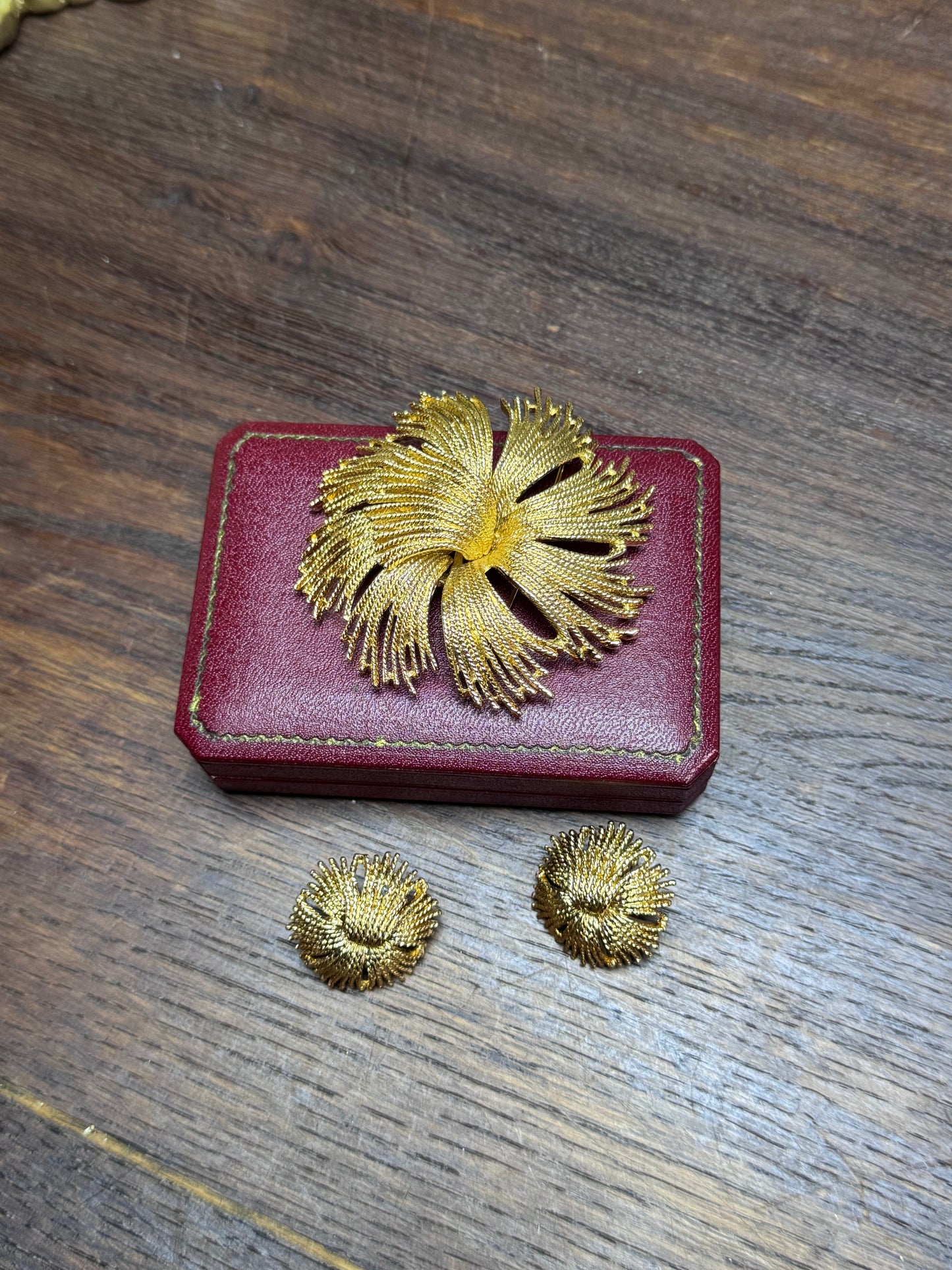 Signed Monet Cordelia Set Brooch & Earrings Goldtone Textured Demi Parure