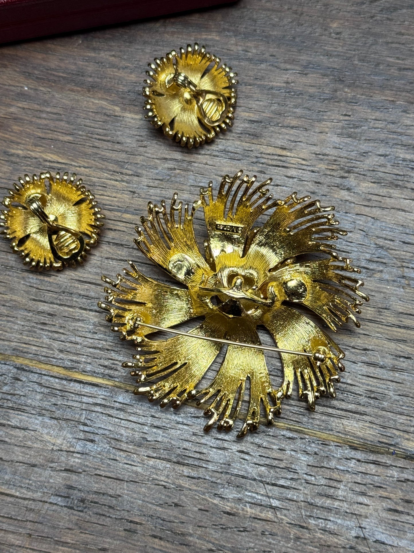 Signed Monet Cordelia Set Brooch & Earrings Goldtone Textured Demi Parure