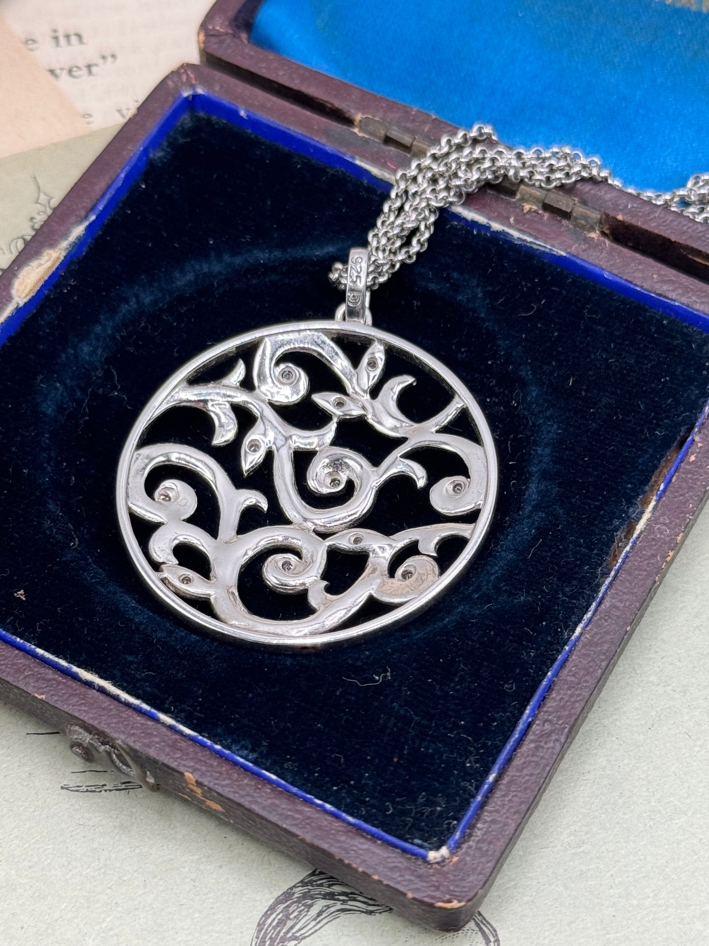 Sterling Medaillion Pendant Necklace 17”+ Diamond Accents ESTATE FIND