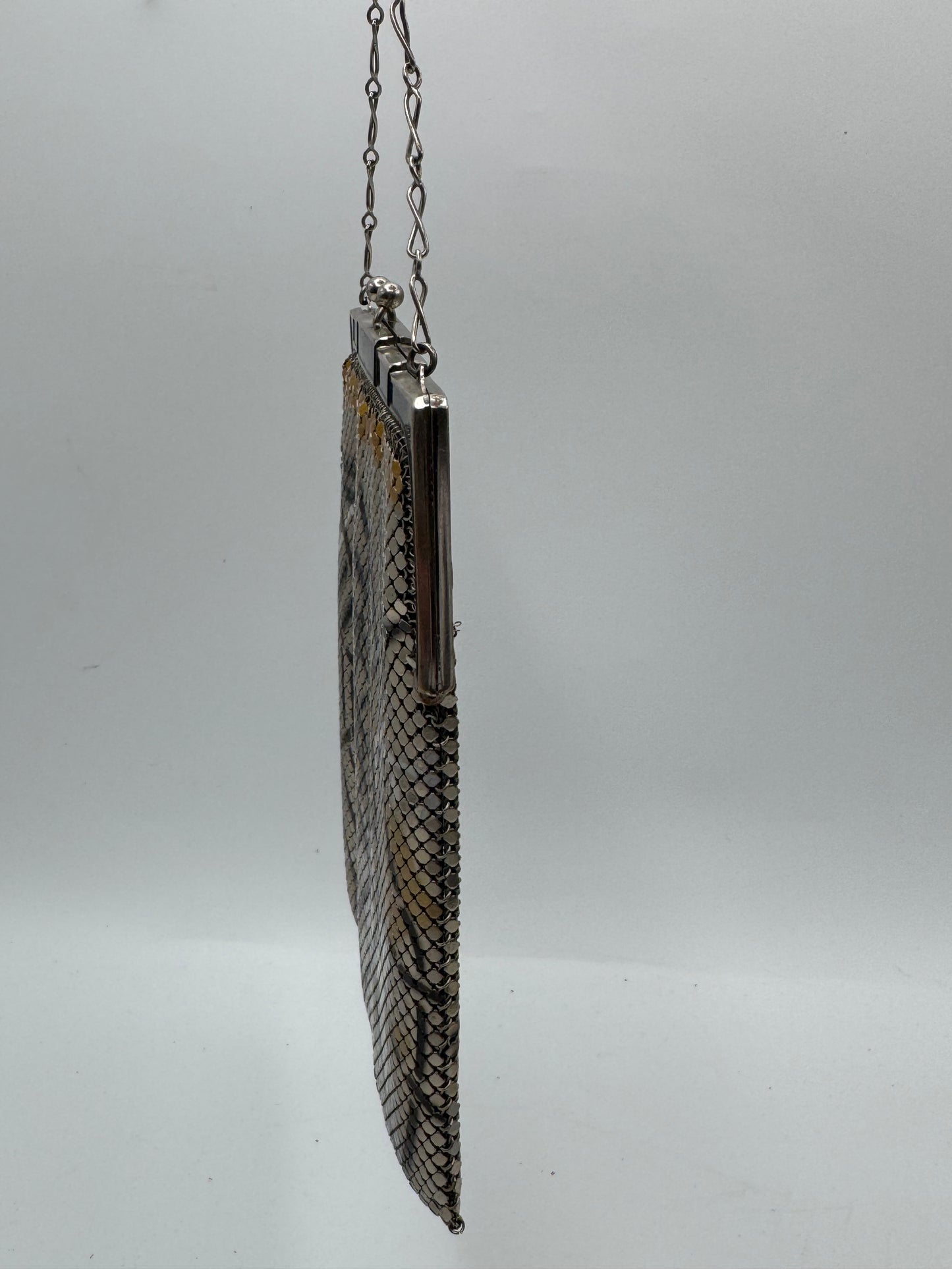 ICONIC Vintage 1920s Whiting & Davis Art Deco Spiderweb Mesh Flapper Evening Purse