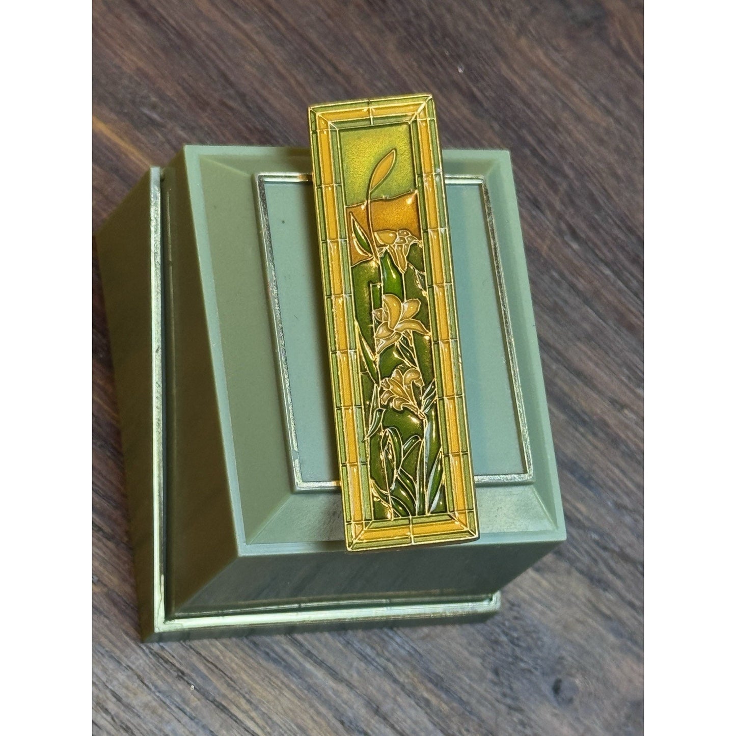 Mark Twain House Lilies Window Pin Enamel Stained Glass Replica Brooch 2.25”