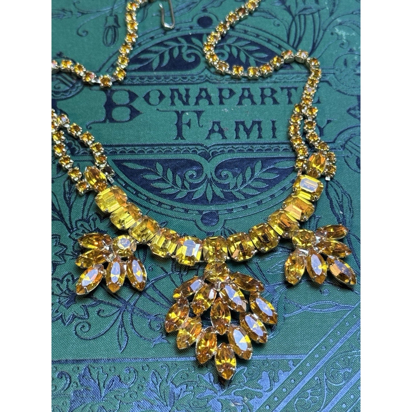 Vintage Necklace Golden Tone Rhinestone Statement Bib Goldtone 14.5”