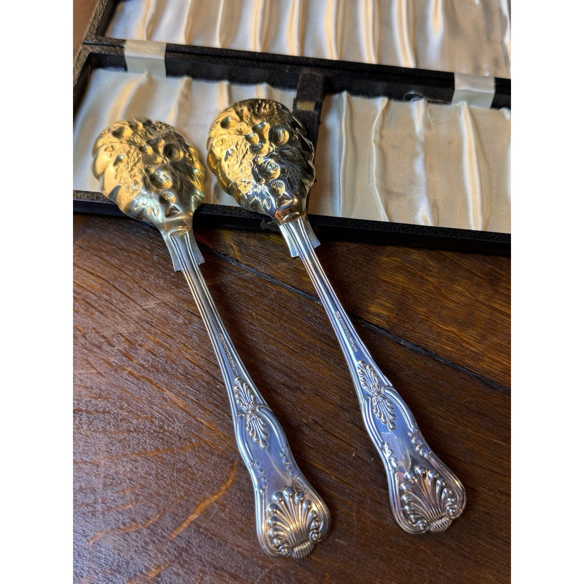 Silverplate Salad Tongs Sheffield Gold Wash Fruit Kings Crown Cased 9”