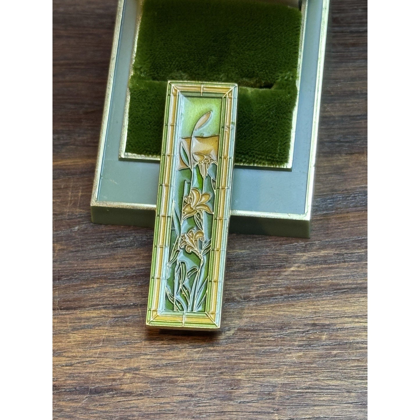 Mark Twain House Lilies Window Pin Enamel Stained Glass Replica Brooch 2.25”