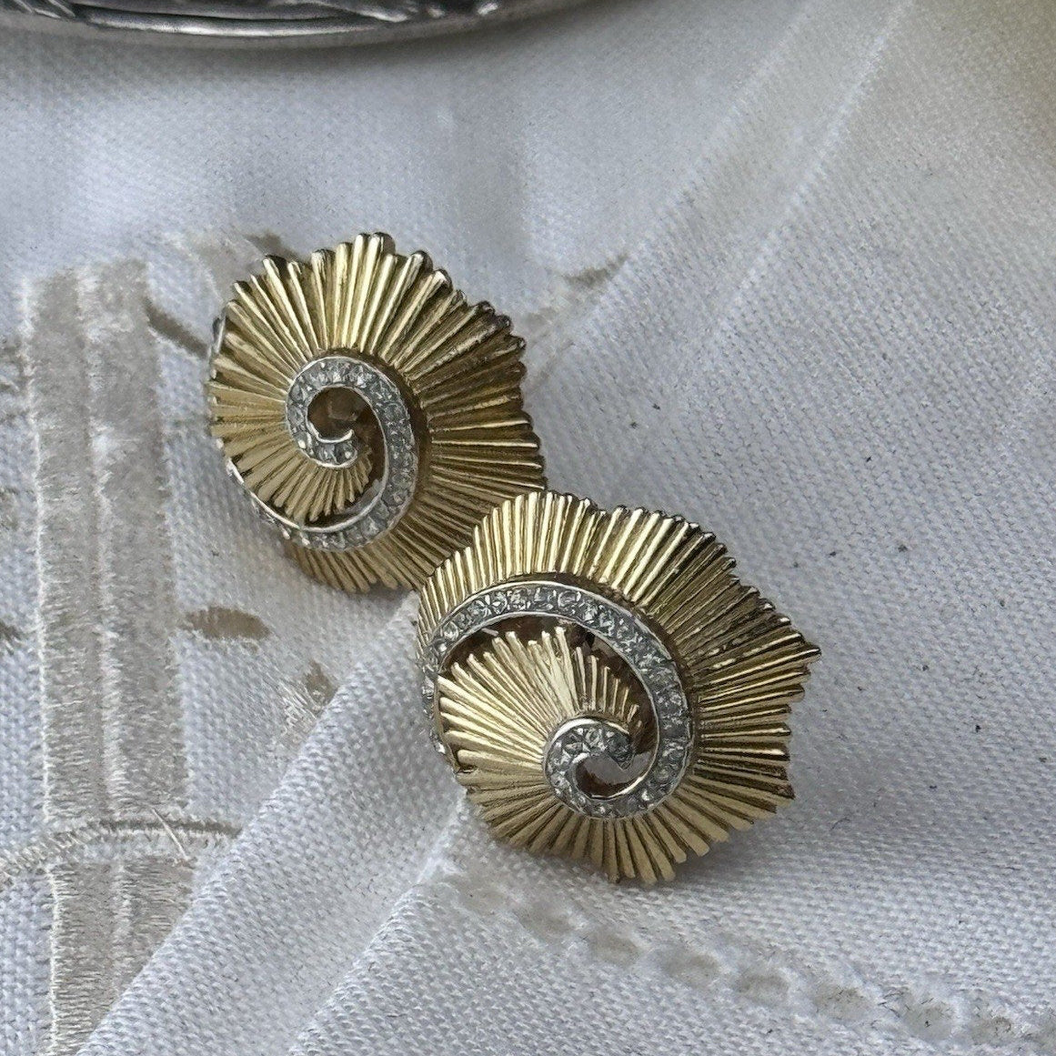 Vintage Trifari Clip Earrings Crown Trifari Goldtone Rhinestone Swirl .75”