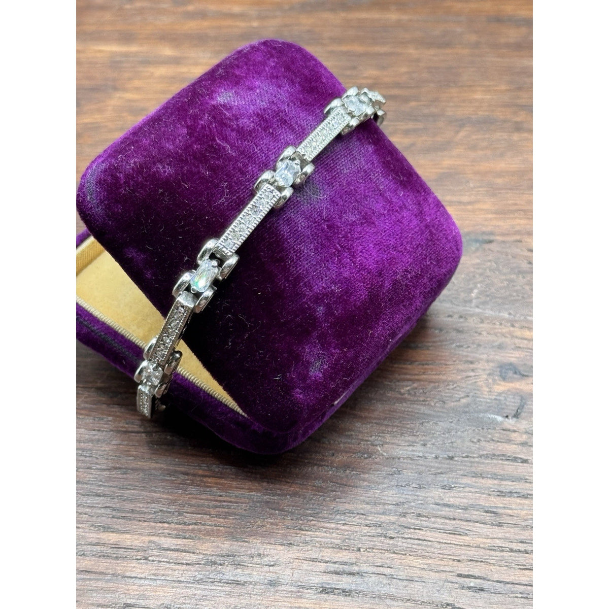 Vintage Avon Bracelet Silvertone Clear Rhinestone Art Deco Style Link 7.5”