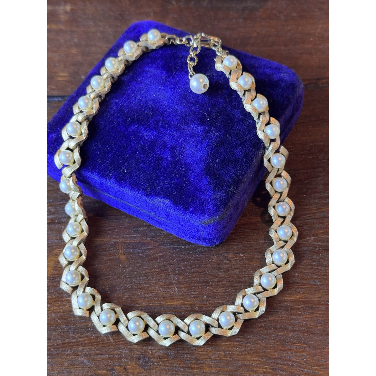 Vintage Trifari Faux Pearl Necklace Brushed Goldtone Signed Adjustable 16” x .5”