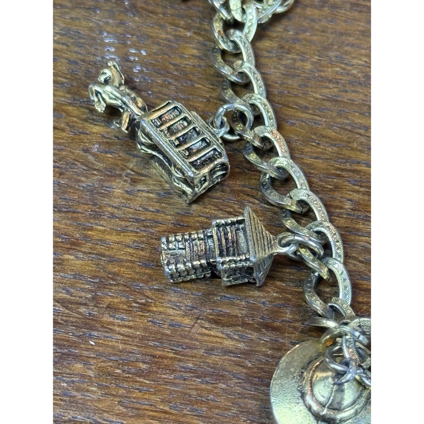 Vintage Goldtone USA Travel Charm Bracelet 7 Charms 6.75” Souvenir Jewelry