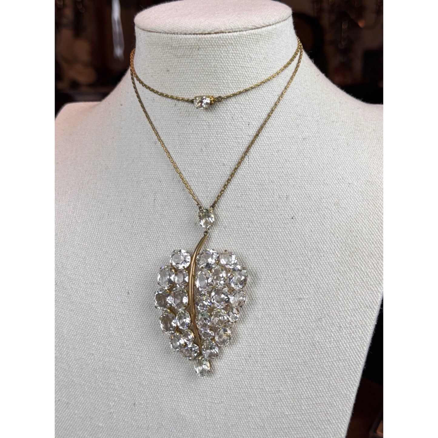 Vintage Czechoslovakia Crystal Necklace Leaf Pendant Clear Rhinestone 24”