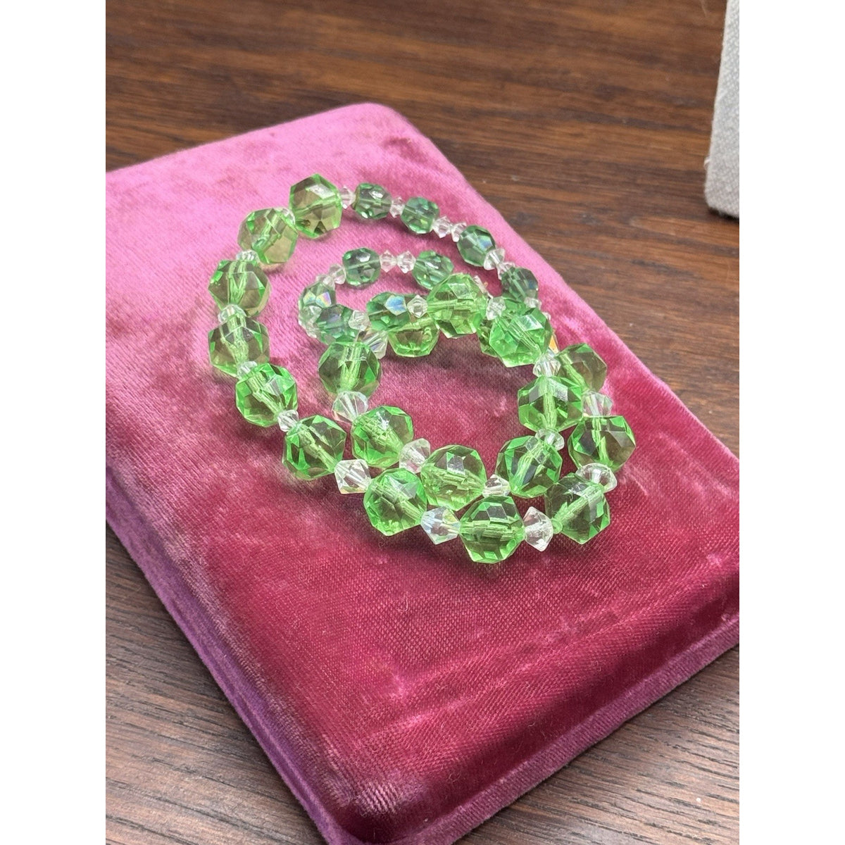 Vintage Green Lucite Bead Necklace Graduated Faceted Clear Spacers 21”