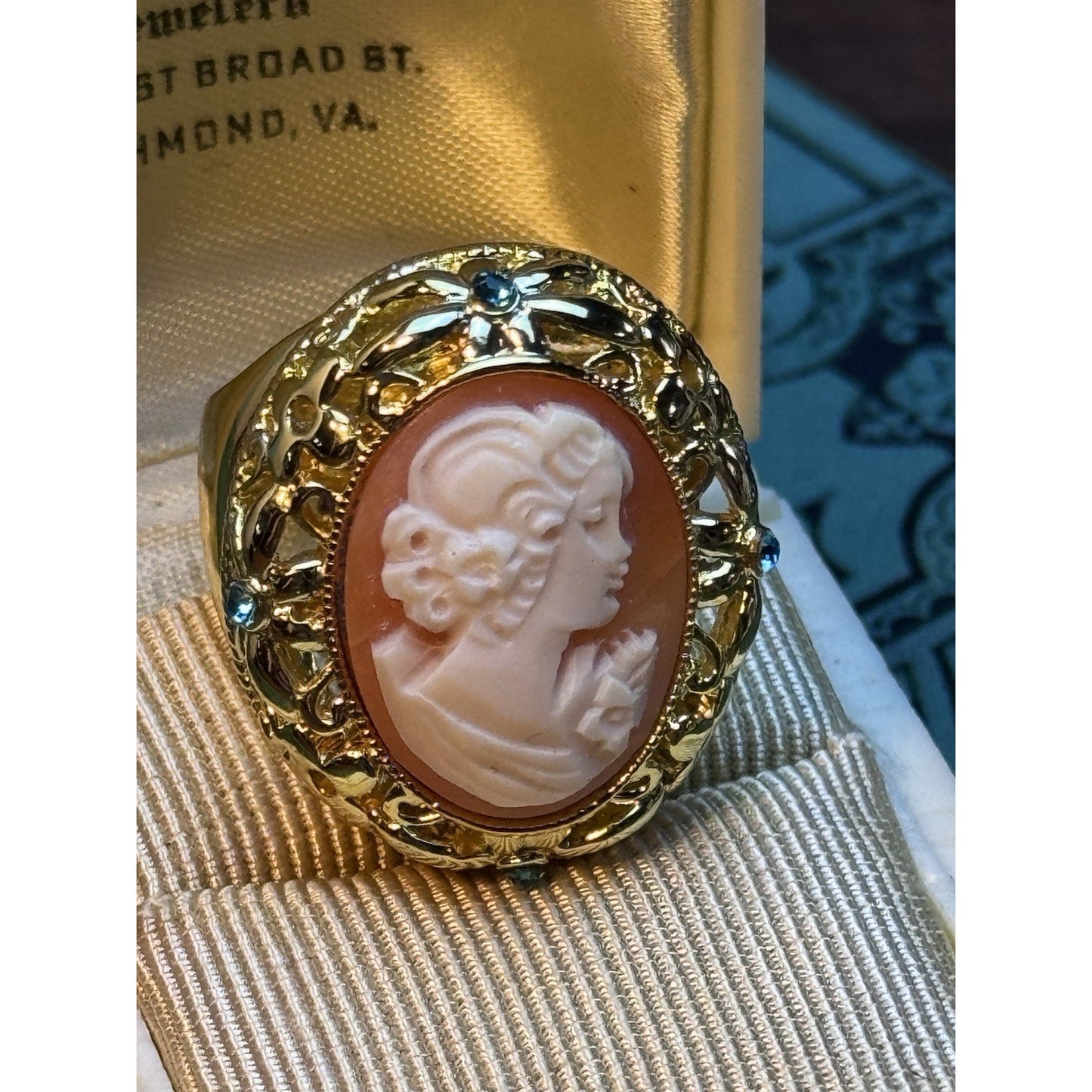Vintage Faux Cameo Ring Goldtone Size 9 Rhinestone Accents Statement Jewelry