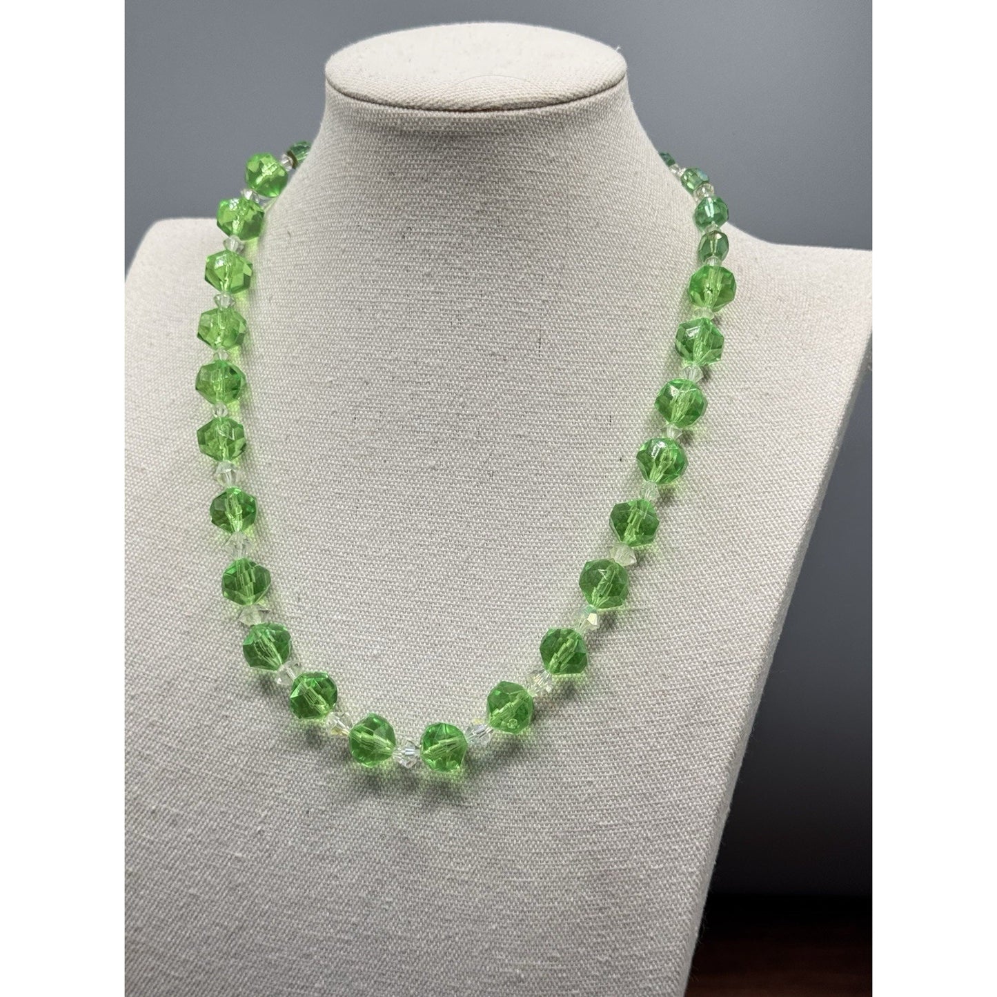 Vintage Green Lucite Bead Necklace Graduated Faceted Clear Spacers 21”