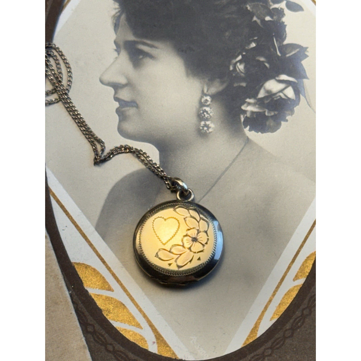 Gold-Filled Round Photo Locket Necklace Floral Heart JOYCE 19”