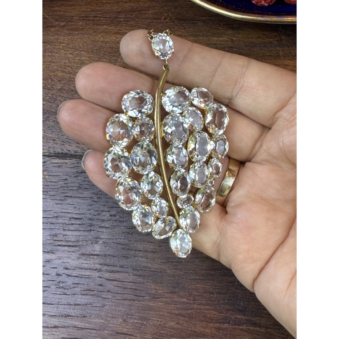 Vintage Czechoslovakia Crystal Necklace Leaf Pendant Clear Rhinestone 24”