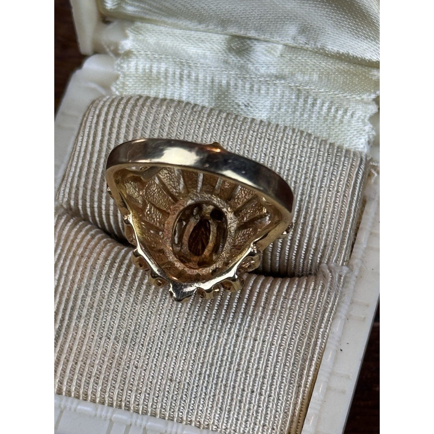 Cocktail Ring Size 8 Goldtone Brown Clear Rhinestone Statement Jewelry